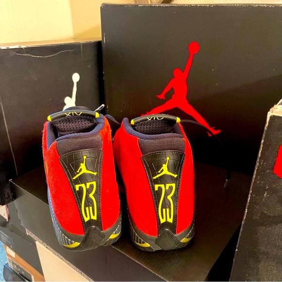 🔥🔥AIR JORDAN 14 FERRARI🔥🔥 2014 RELEASE 🔥🔥🔥🔥 - Picture 2 of 11